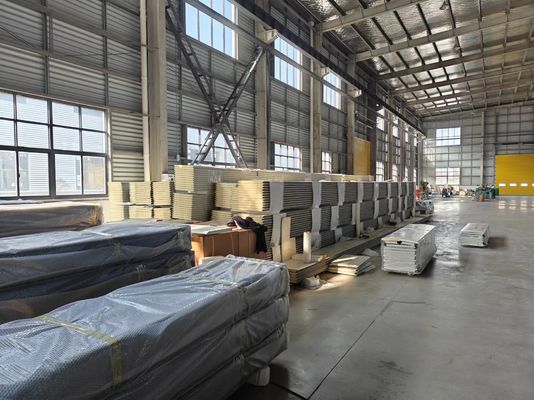 Puertas de garaje seccionales RAL9002 personalizadas con caja de control de interfaz de máquina humana