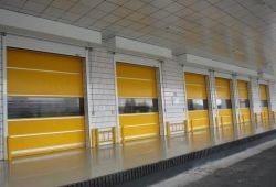 Puerta aislada de alta velocidad para congeladores y cámaras frigoríficas confiable y duradera