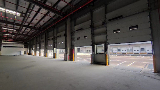 Puertas de garaje resistentes al viento y duraderas para ambientes hostiles