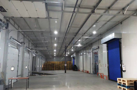 Puertas de garaje elegantes y funcionales para uso comercial e industrial