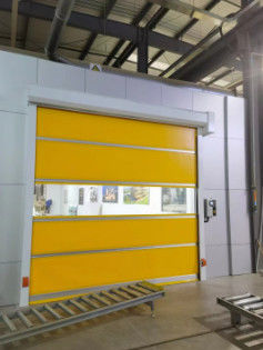 Resistencia al viento 15 - 20m/S Puerta rápida industrial con marco de acero galvanizado